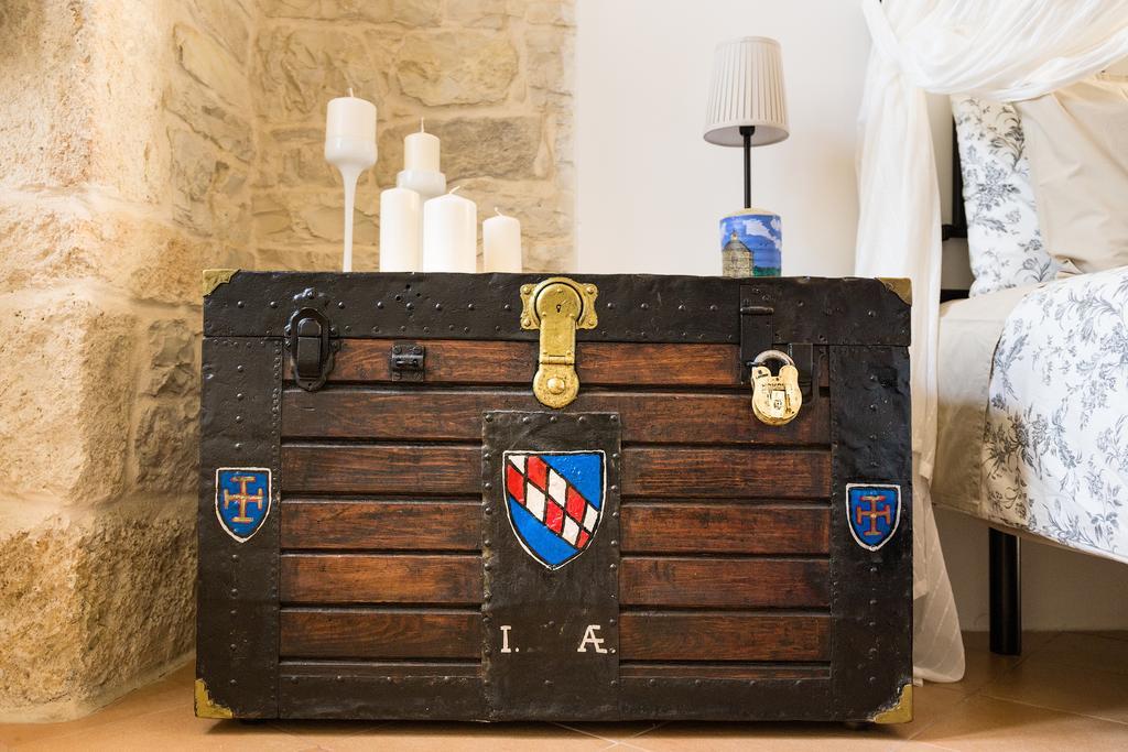 ビトント La Torre Storica Bed & Breakfast エクステリア 写真